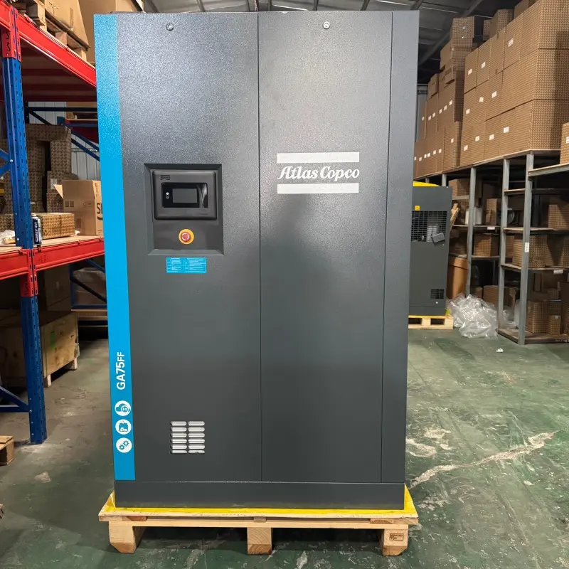 Compresor de tornillo con inyección de aceite Atlas Copco GA75FF, 75 kW, 100 HP, secador integrado, original